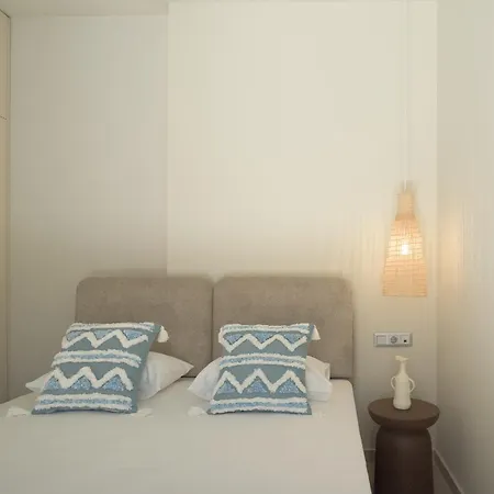 Infinity Suites, By Hellocrete Rethymno