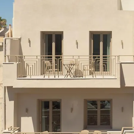 Apartament Infinity Suites, By Hellocrete *